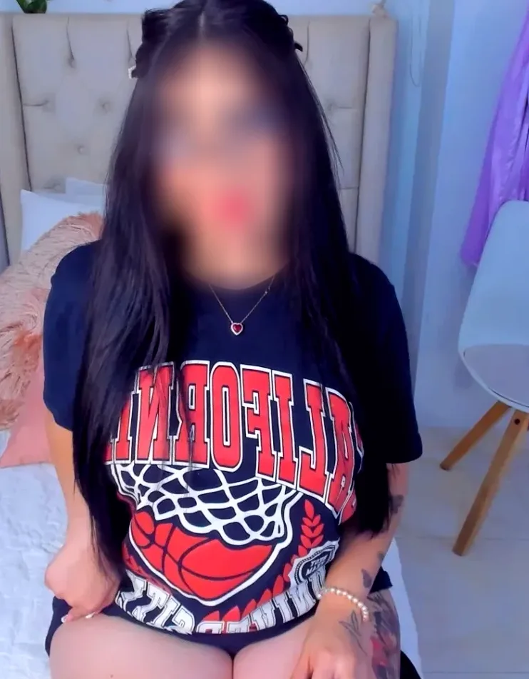 Ellen, 22